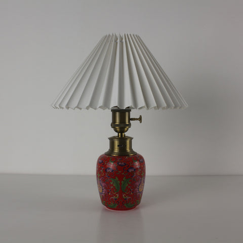 Batteriebetriebene Tischlampe aus Keramik und Emaille