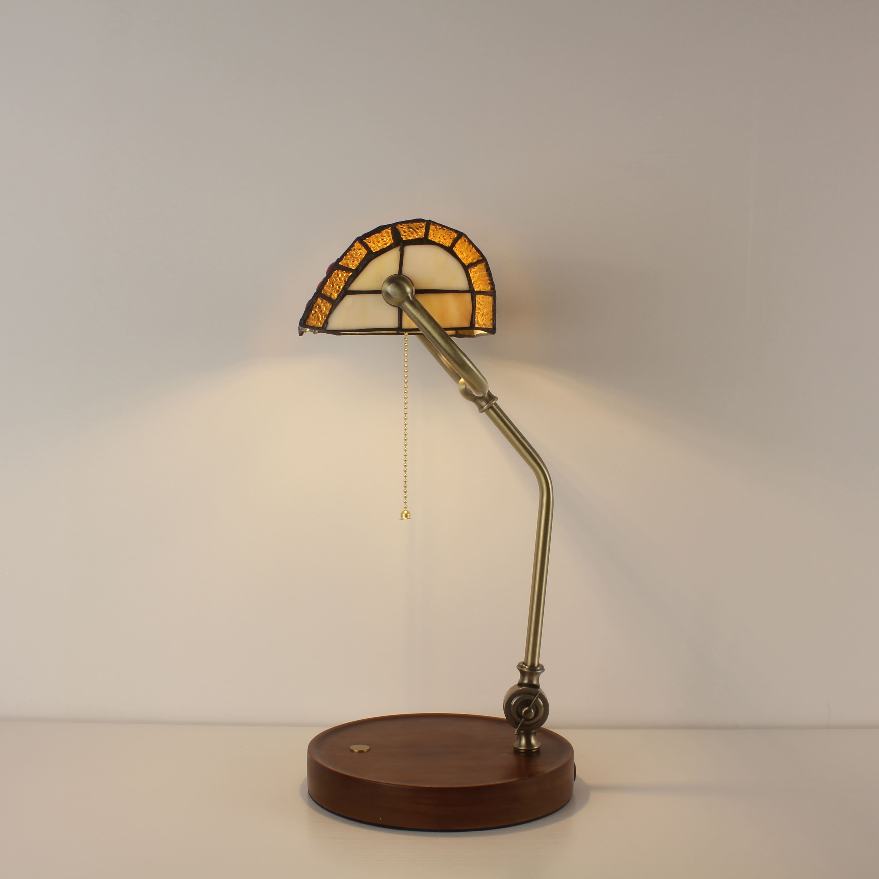 battery charged tiffany bankers lamp SideAngle