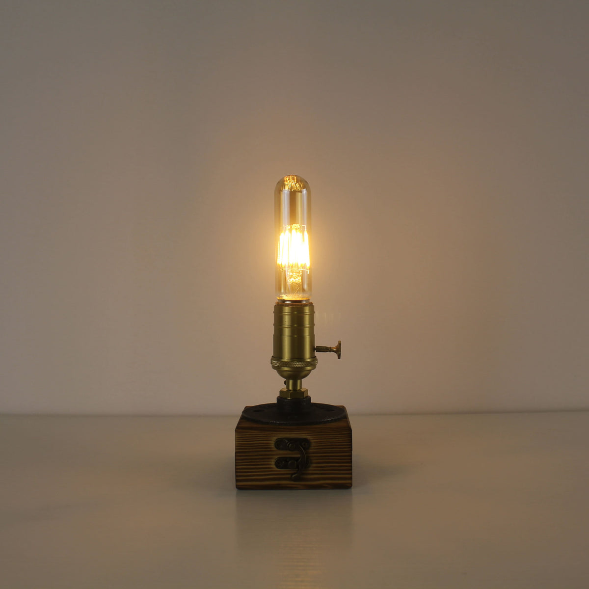 battery operated edison table lamp