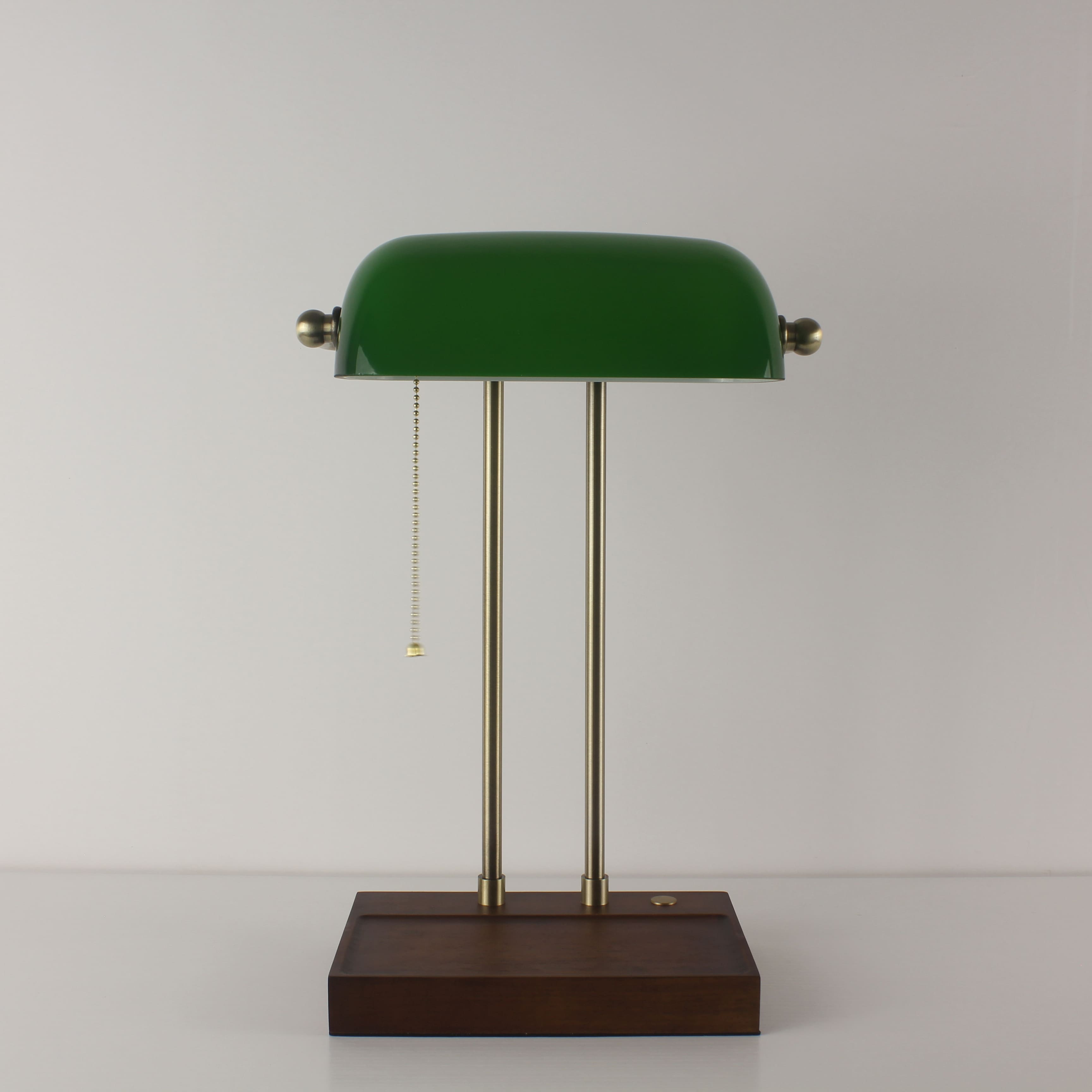 battery operated emeralite bankers lamp