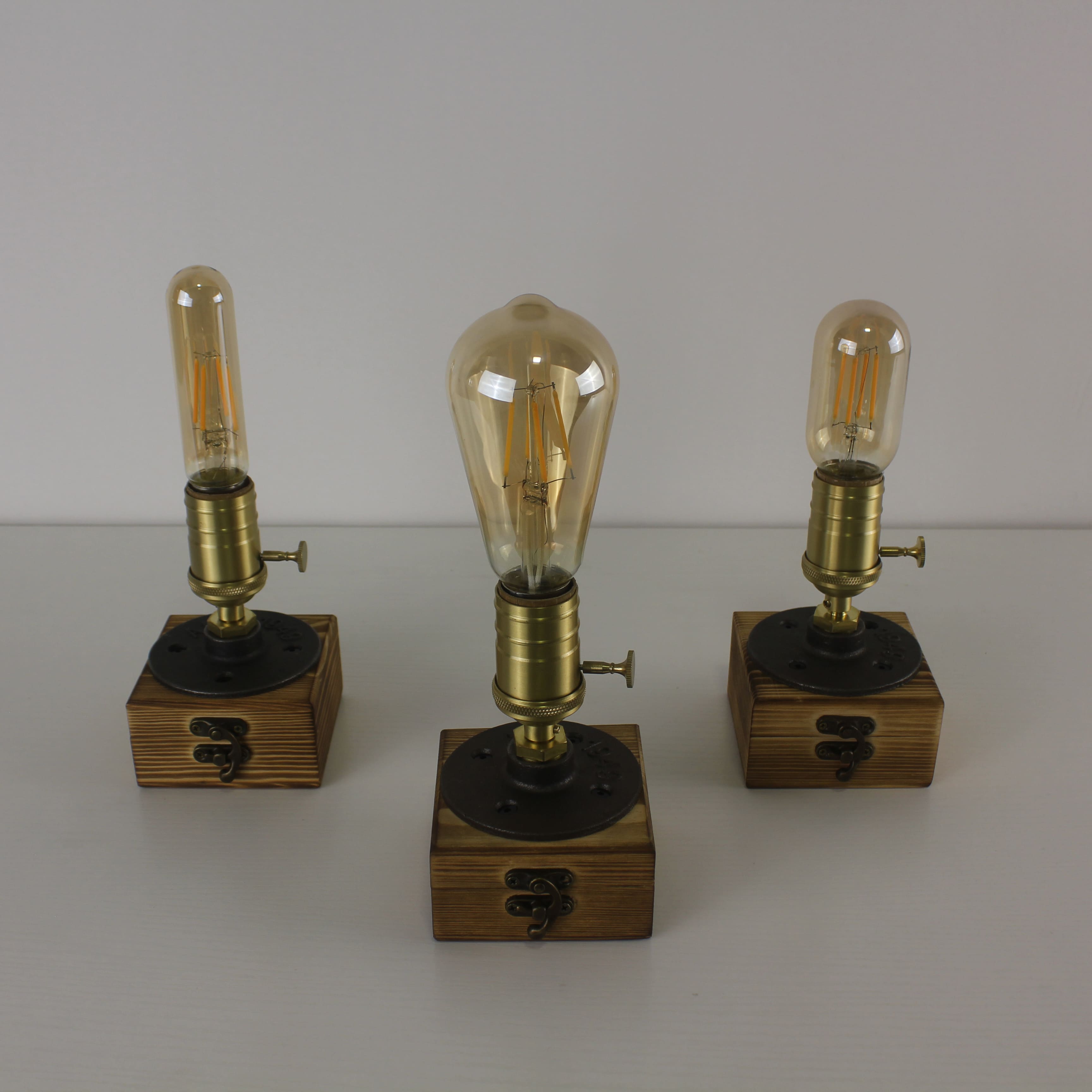 battery powered farmhouse lamp