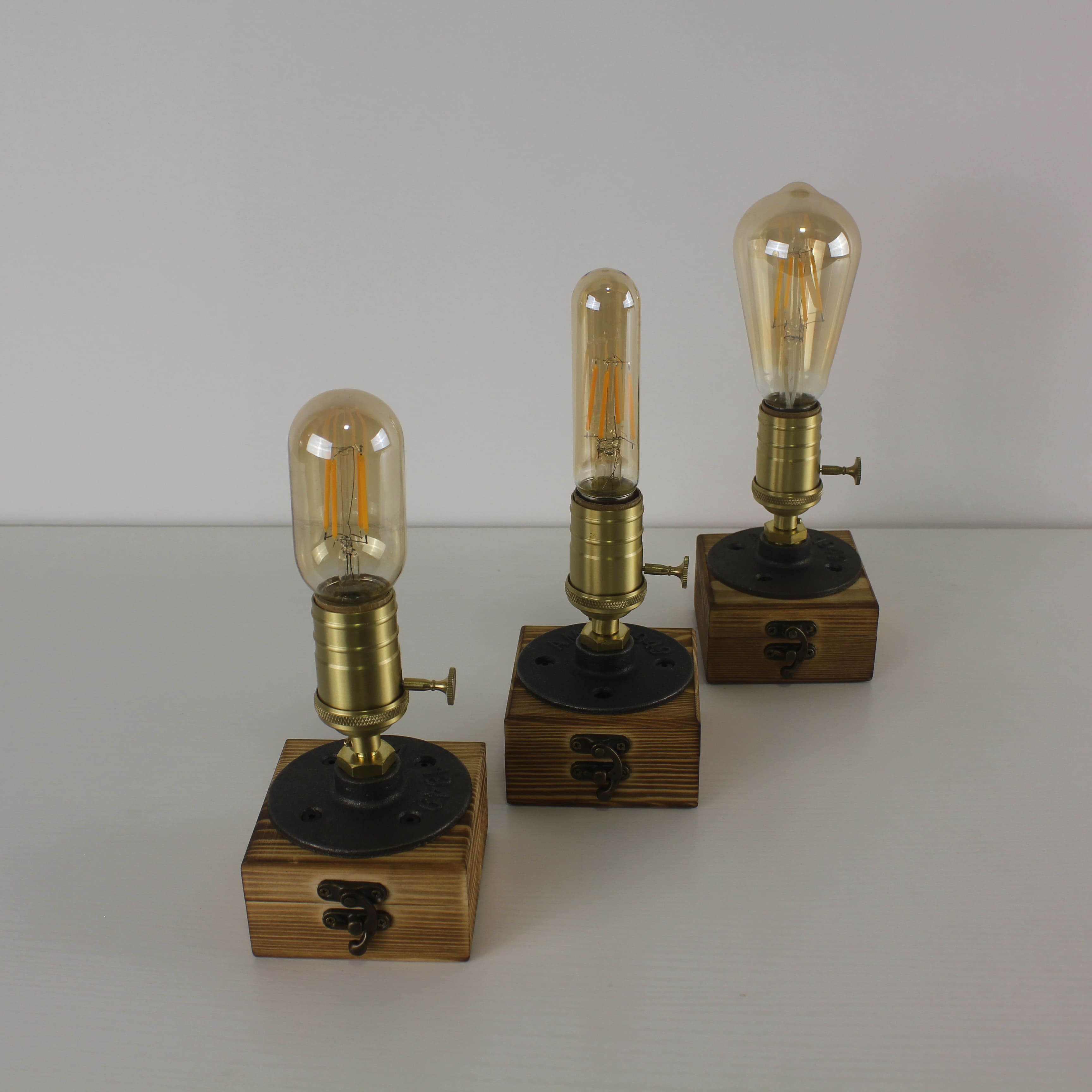 farmhouse battery operated lamp