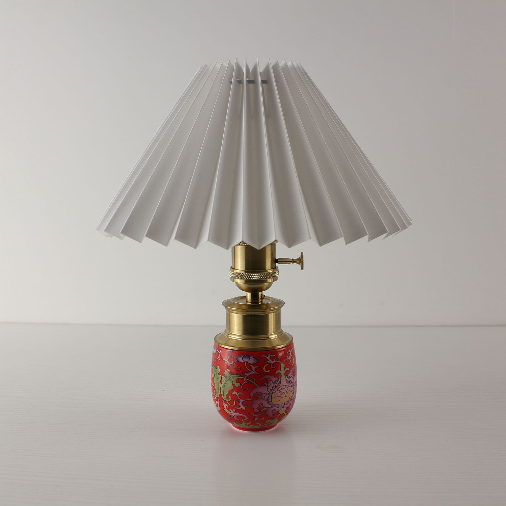 Red Enamel Porcelain Cordless Lamp featuring Vintage Knob Switch, USB Charging, Off