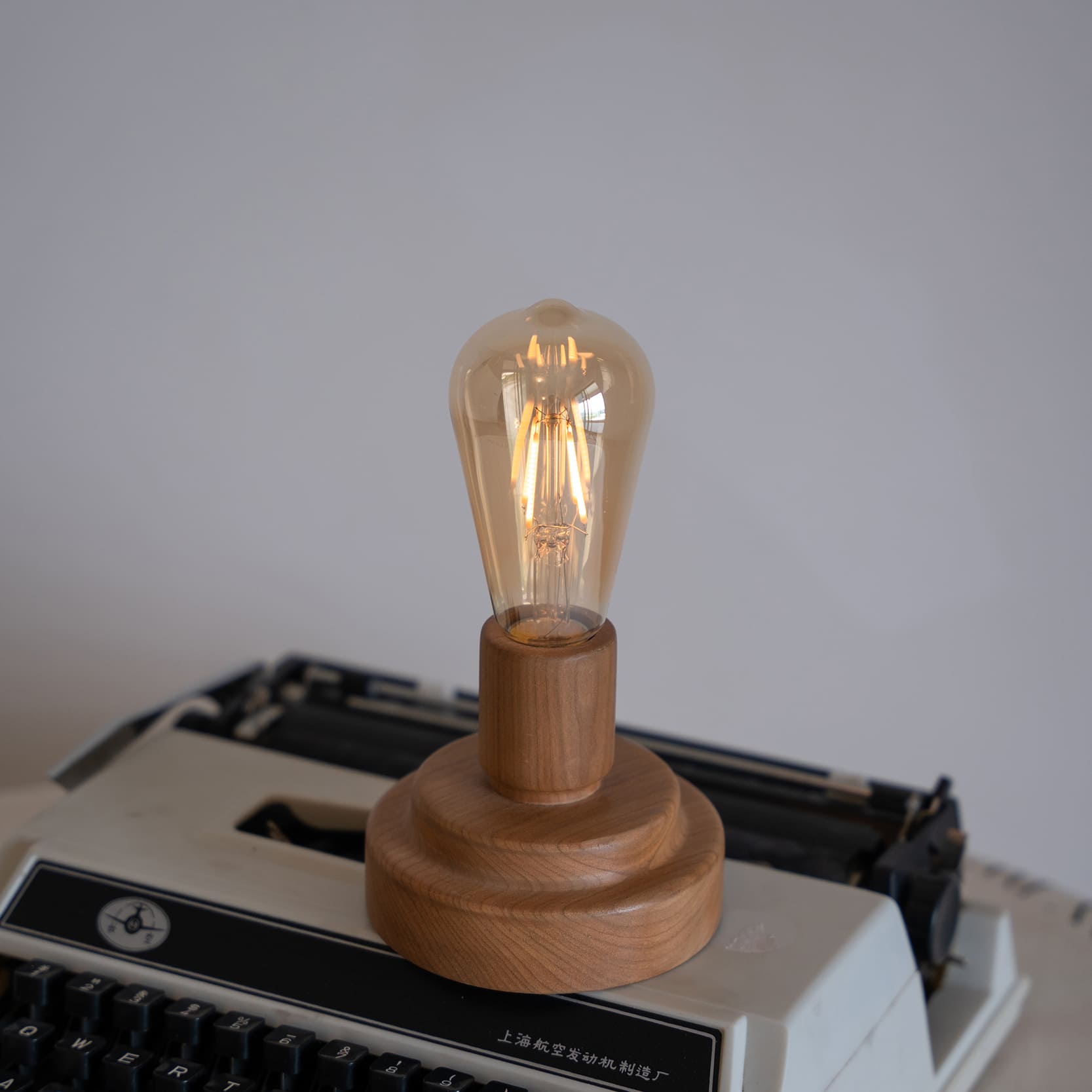 small battery operated desk lamp