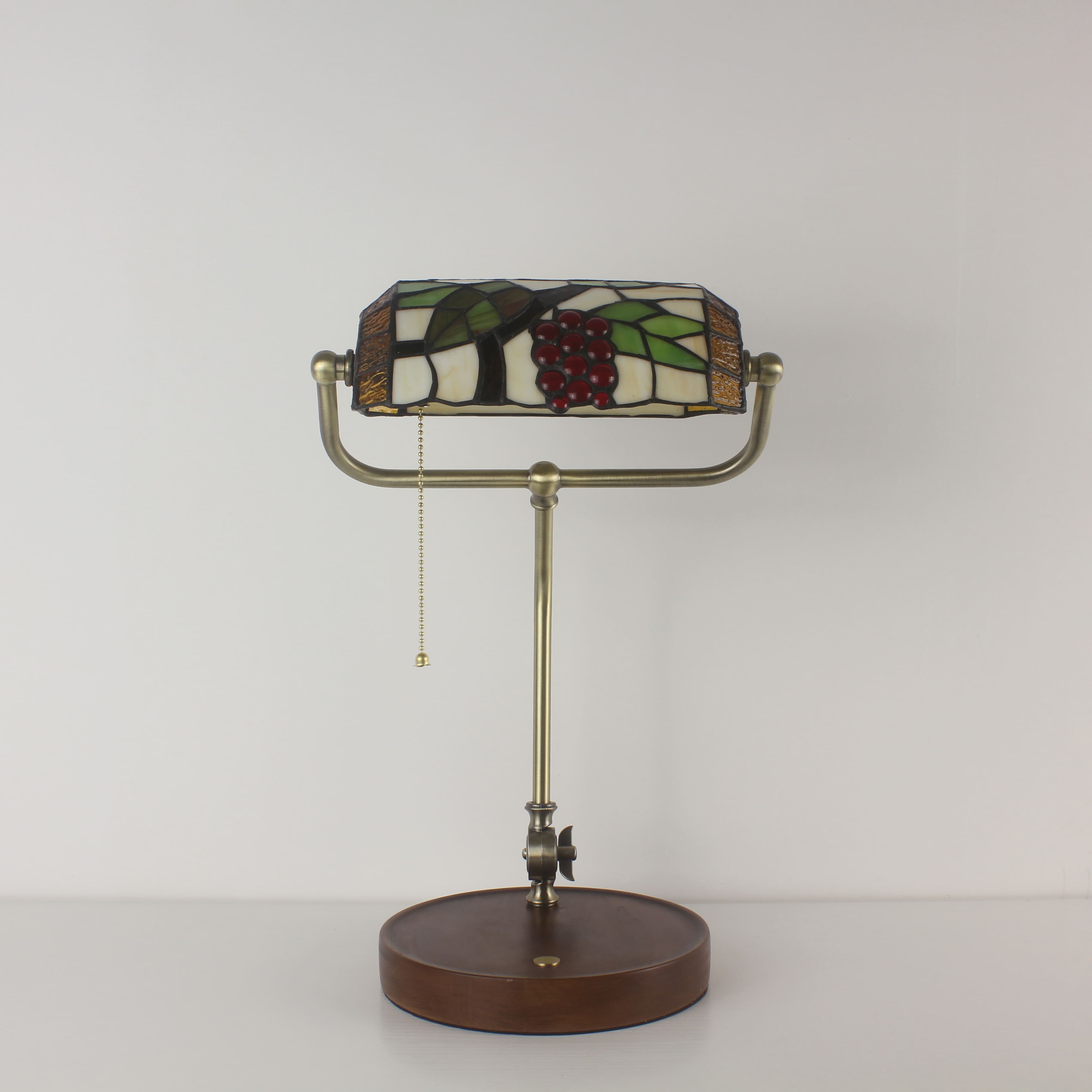 wireless tiffany bankers lamp FrontView