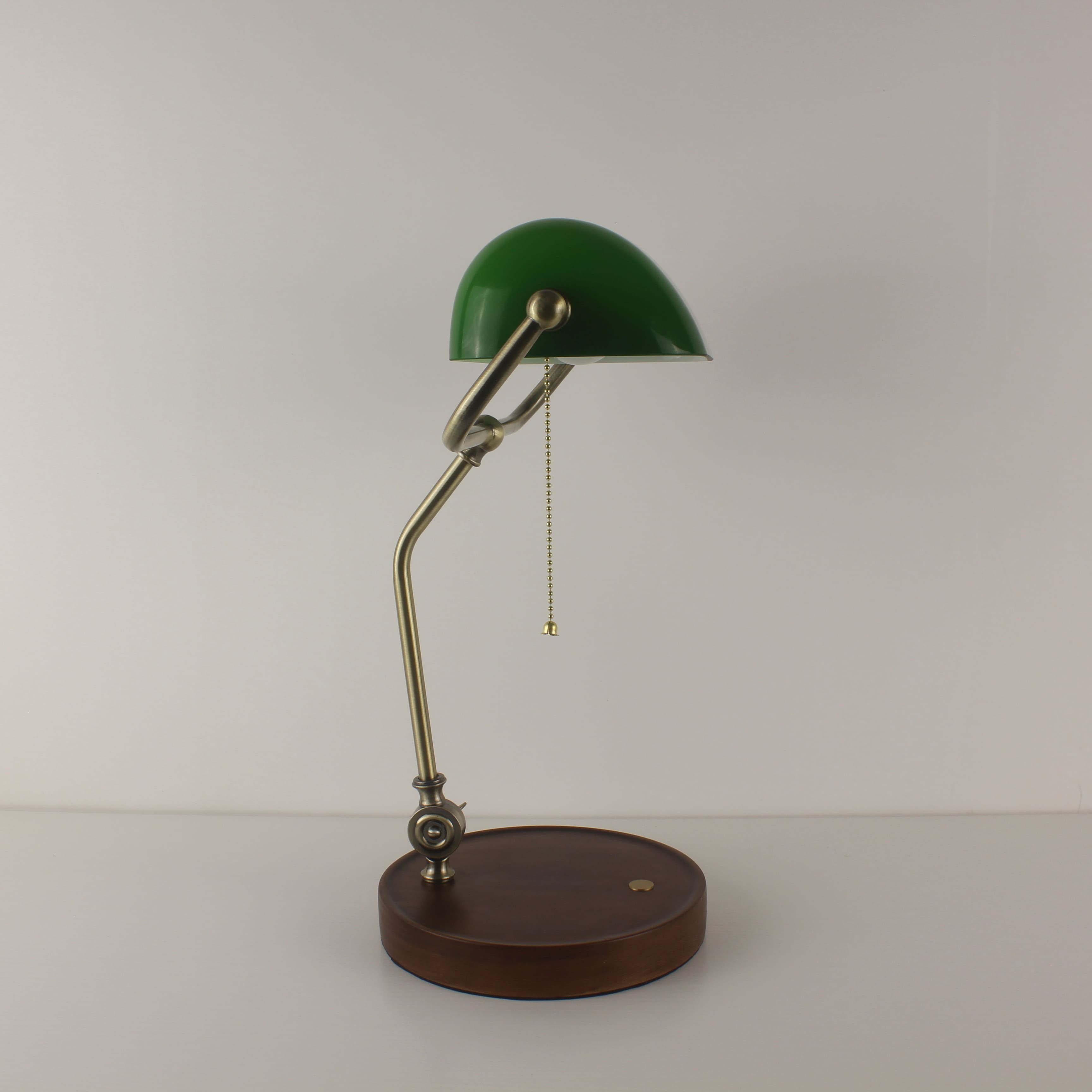 wooden cordless banker table lamp
